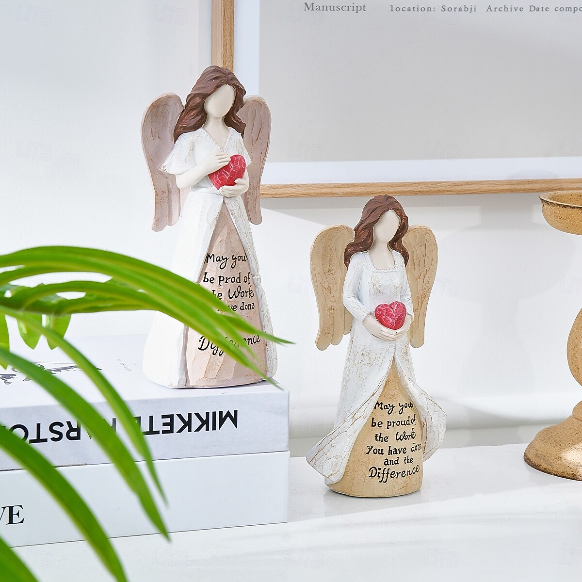 1 pezzo di un angelo creativo in resina che tiene un cuore rosso con uno slogan in inglese è un elemento decorativo adatto per pareti di sfondo per TV, ingressi, sale studio, scrivanie per uffici e del 2025 a $14.99 –P4