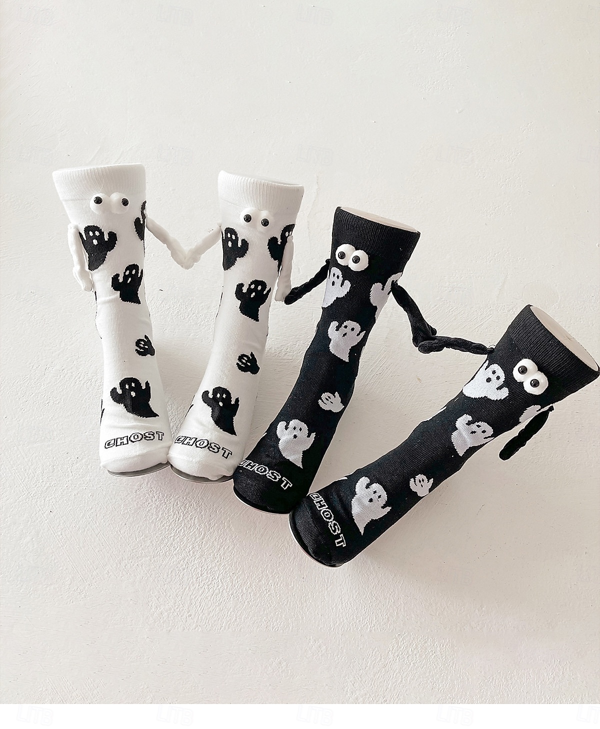 Calcetines de fantasma de Halloween para mujer con ojos 3D y estilo de dibujos animados, divertidos y cómodos calcetines deportivos para fiestas y ropa informal 3D 2025 - $9.99 –P2