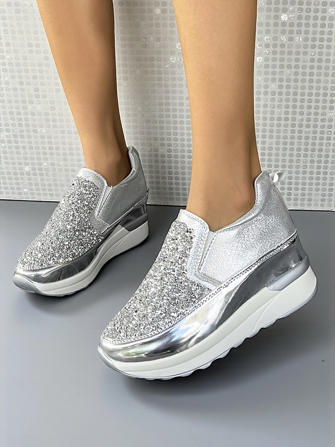 sneakers slip-on da donna nere glitterate con dettagli metallici: sneakers con plateau alla moda, perfette per le feste notturne e le uscite informali del 2026 a $29.99 –P1