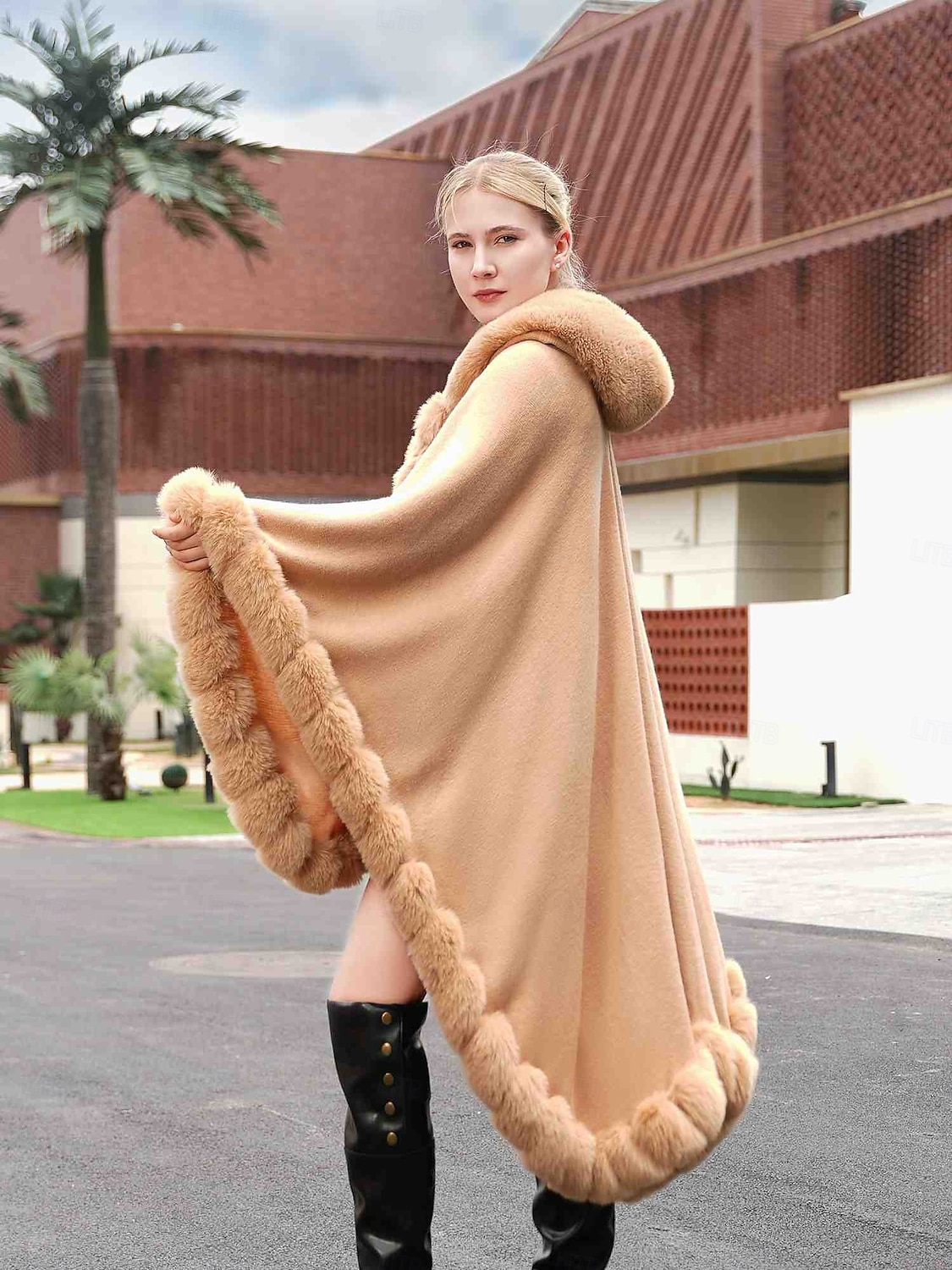 Pelssjal Elegant Hold Varm Ermeløs Flaggermusermer Polyester Bryllup Wrap Med Ren Farge Til Spesiell Leilighet Høst vinter 2025 - $142.99 –P17