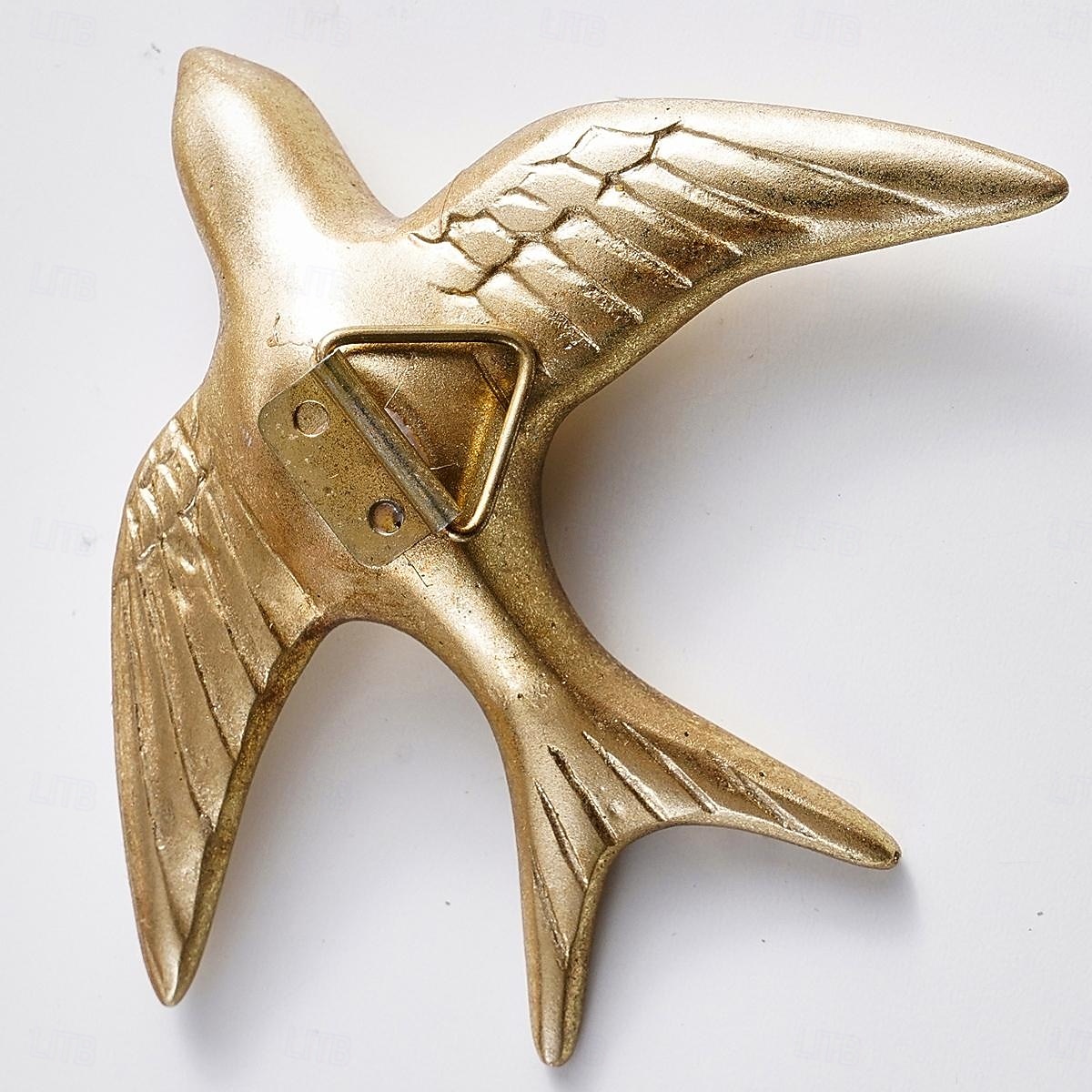 Decoração de parede moderna de pássaro voador em resina 3 peças, escultura minimalista de andorinha para pendurar na parede para sala de estar, quarto, escritório, loja ou decoração de festa de 2026 por $17.49 –P9