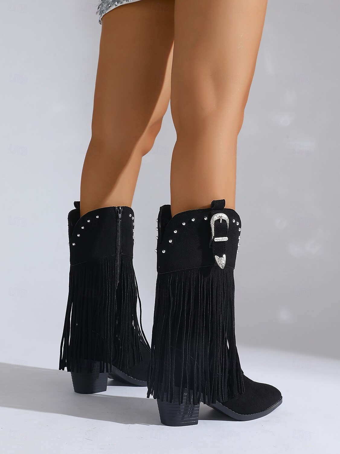 Bottes western noires à franges pour femmes – bottes de cow-girl mi-mollet avec boucle cloutée et talon bloc pour rodéo, concerts country et tenues d'automne de 2025 ? $54.99 –P6
