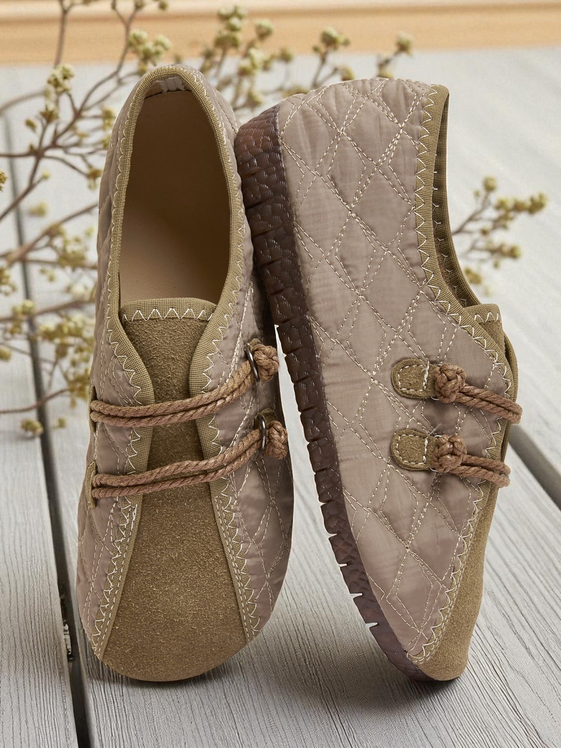 mocassins femininos acolchoados, largos e sem cadarço, com acabamento em camurça sintética, calçados descalços antiderrapantes e conforto aconchegante para uso em casa e em trajes casuais de 2026 por $29.99 –P2