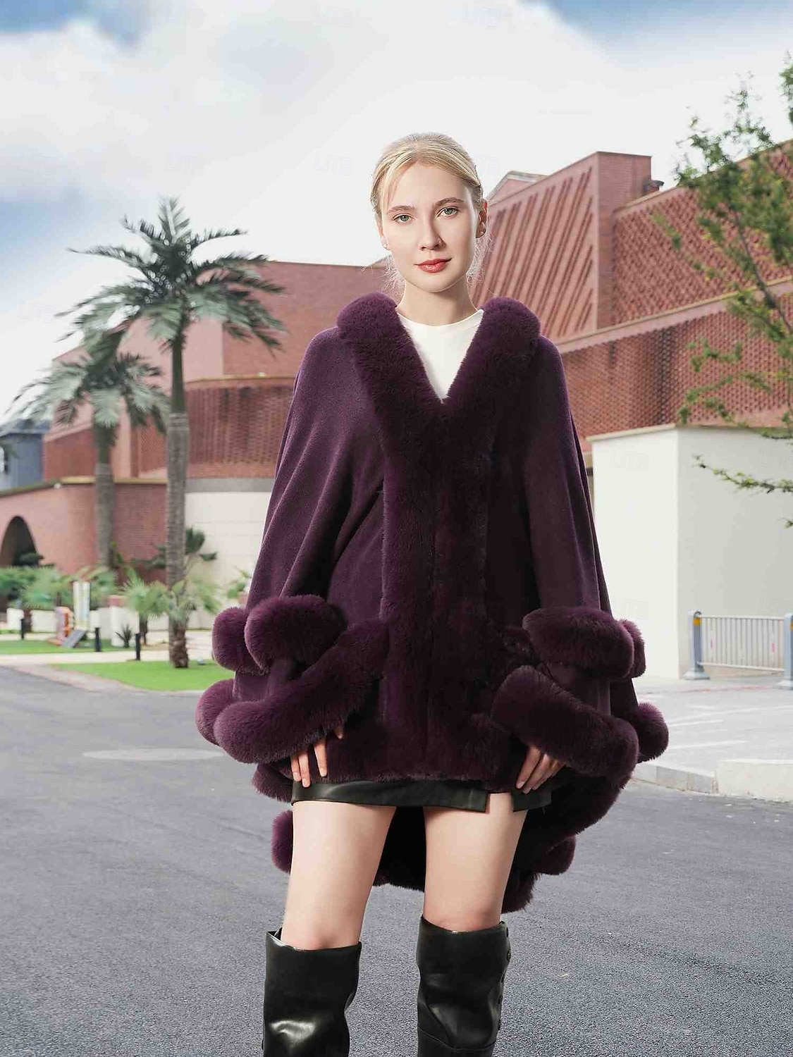 Pelssjal Plus Size Curve Hold Varm Ermeløs Flaggermusermer Polyester Bryllup Wrap Med Ren Farge Til Spesiell Leilighet Høst vinter 2025 - $113.99 –P17