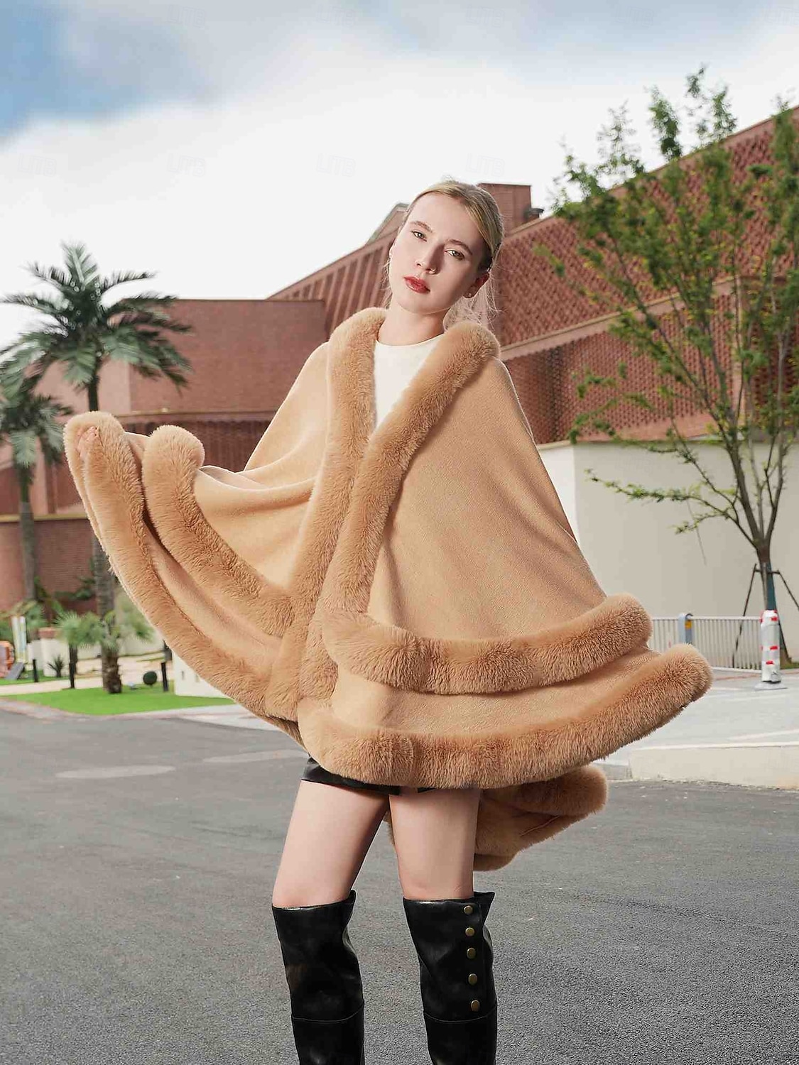 Pelssjal Plus Size Curve Hold Varm Ermeløs Flaggermusermer Polyester Bryllup Wrap Med Ren Farge Til Spesiell Leilighet Høst vinter 2025 - $113.99 –P15
