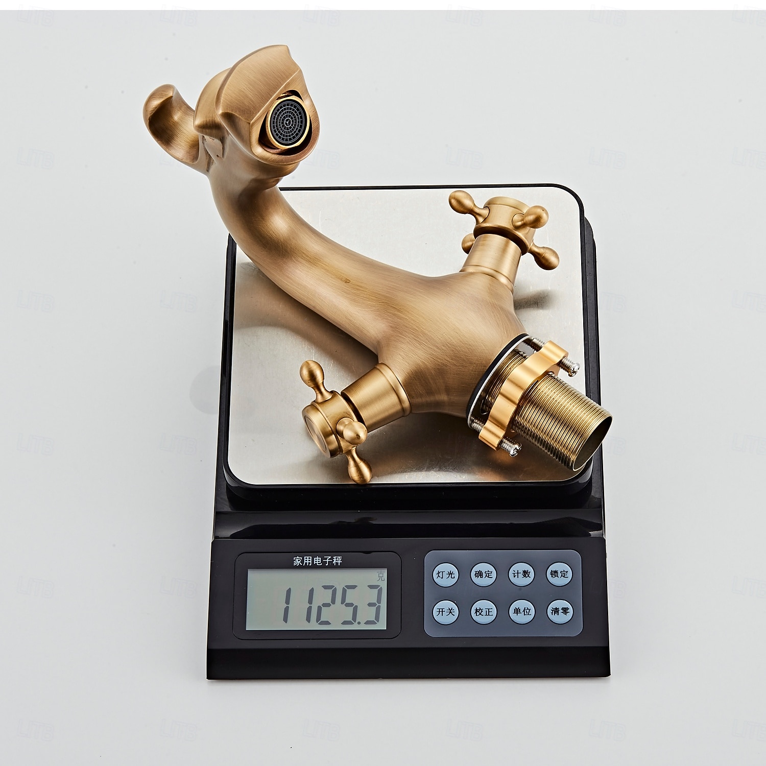 Waschbeckenarmatur - Klassisch Chrom / Ölgeriebene Bronze / Antikes Messing Mittelset Zwei Griffe Ein LochBath Taps 2025 - $161.99 –P14