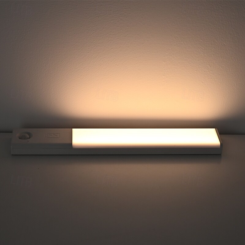 1/3 stk. PIR-bevegelsessensorlys USB-lading magnetisk lang stripe LED-skaplys hjemmegarderobe vinskap skoskap korridor trappebelysning 2025 - $16.49 –P4