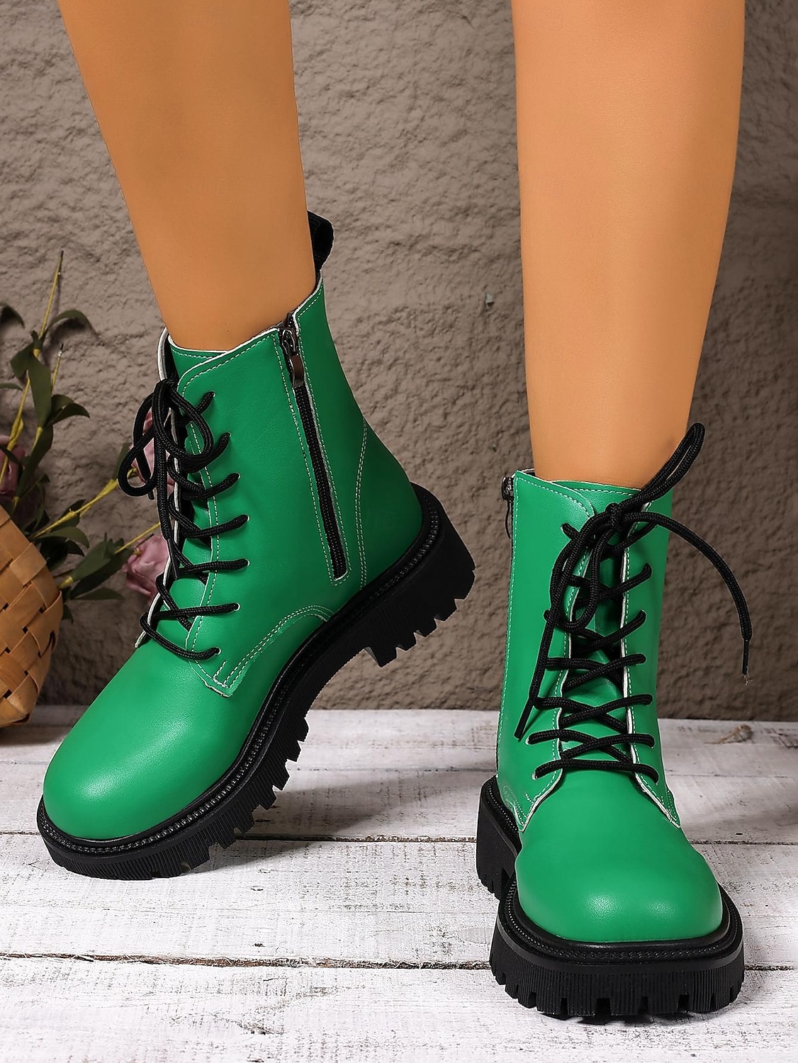 Bottines de combat jaunes à lacets pour femmes – Bottines à plateforme épaisses et audacieuses avec fermeture éclair latérale, style streetwear punk pour l'automne et l'hiver de 2025 ? $34.99 –P3