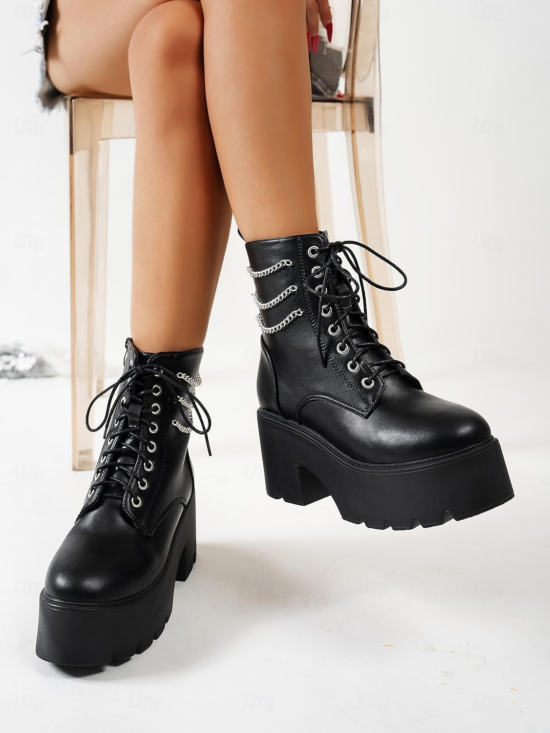 Bottines de combat noires à plateforme pour femmes – bottines à lacets épaisses avec détail de chaîne pour le streetwear punk, les concerts et les festivals de 2026 ? $54.99 –P4