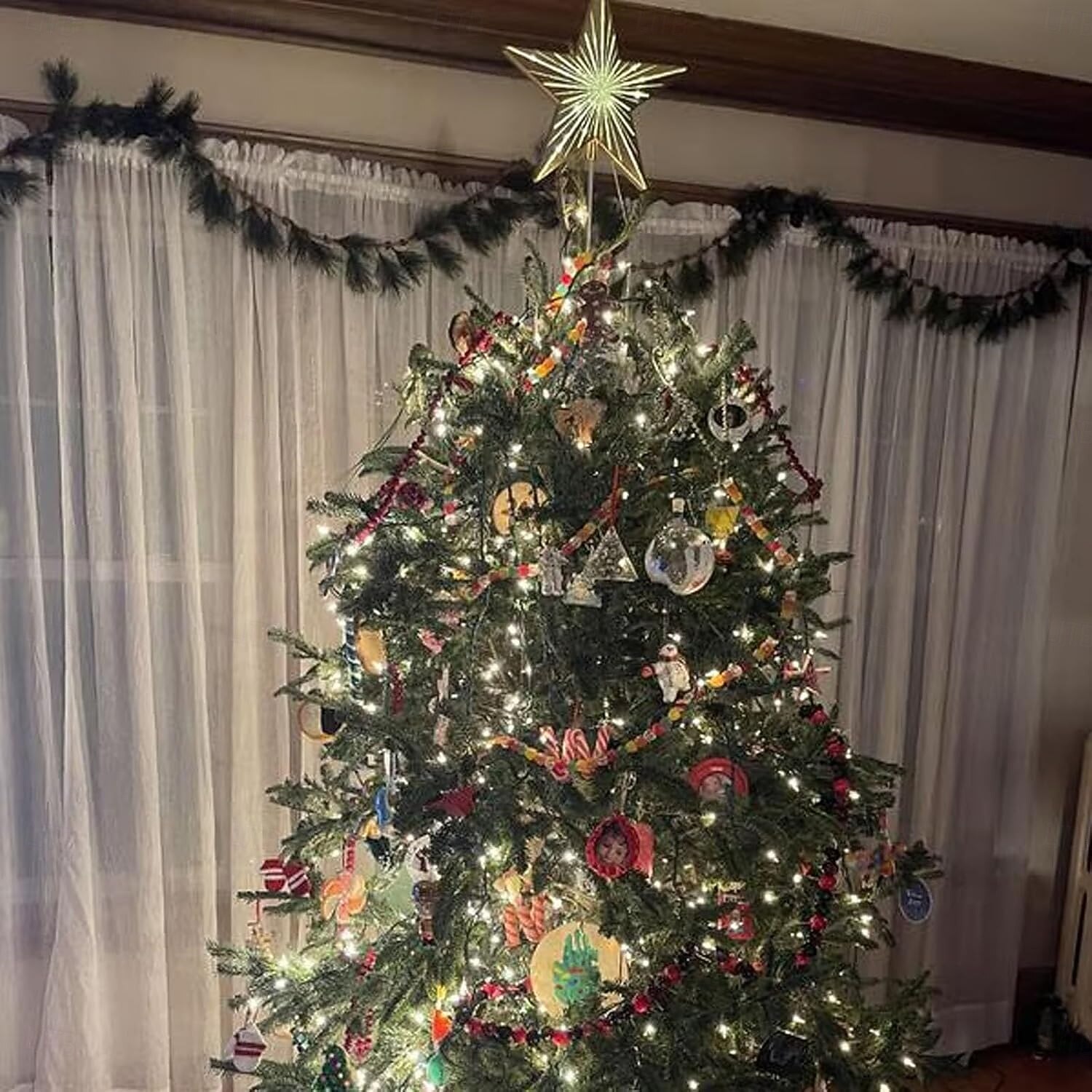 Topo de árvore de Natal estrelado, topo de árvore de gengibre, topo de árvore de resina de 5 pontas, estrela com temporizador automático, serve para todos os tamanhos de árvores, presente elegante para decoração de casa, feriado, mágica e festa de 2025 por $24.99 –P4