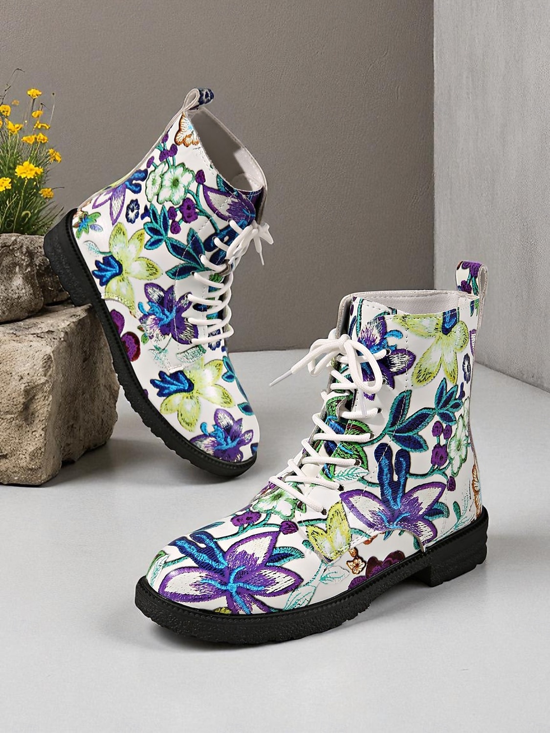 Botas de combate femininas com cadarço e estampa floral branca/roxa – botas casuais de cano curto com estampa floral colorida para uso diário, viagens e streetwear de 2025 por $29.99 –P2