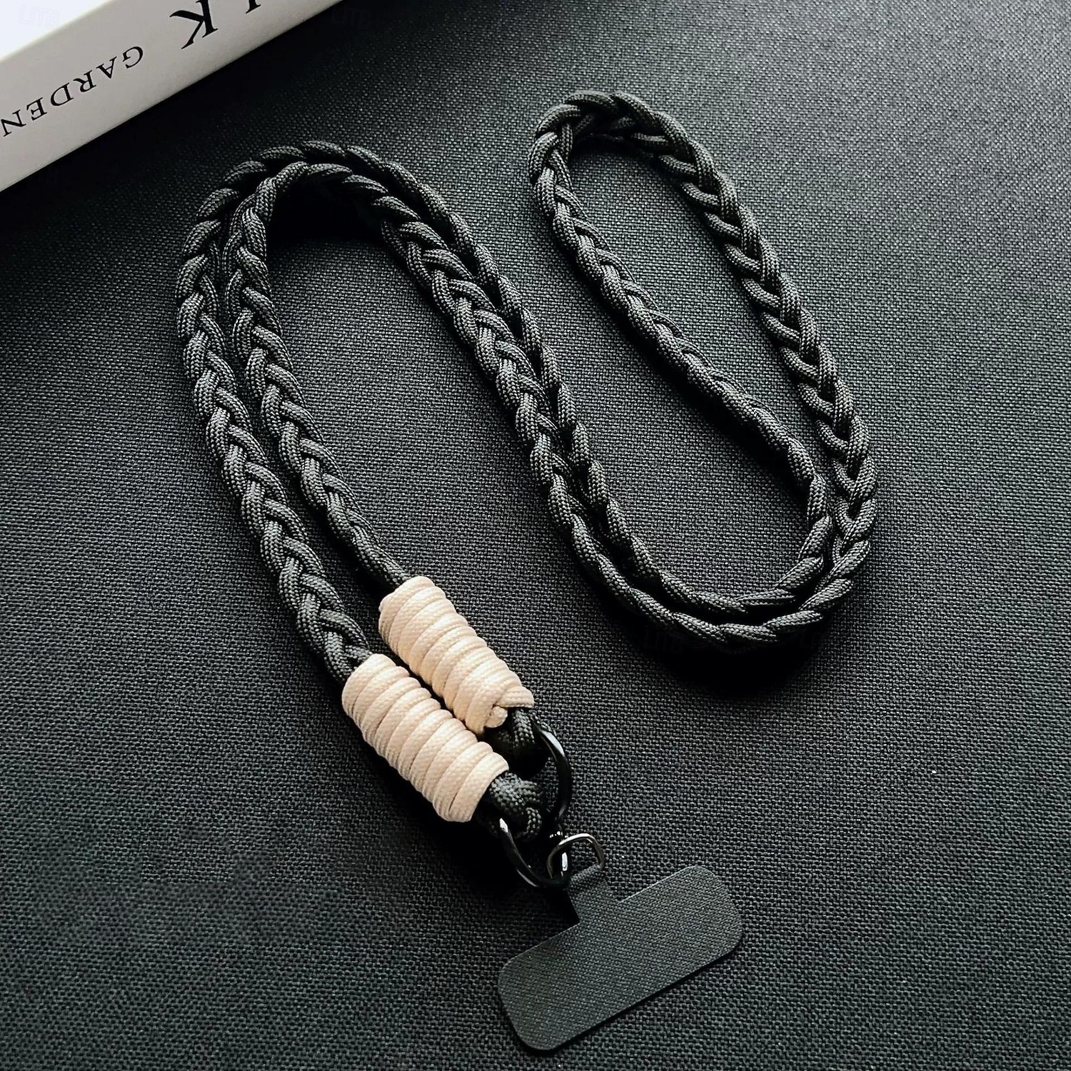 Corda trançada de três fios colorida da moda para meninas, corda diagonal cruzada, anti-perda e resistente, chaveiro para celular, corda de pendurar de cor sólida de 2025 por $7.99 –P5
