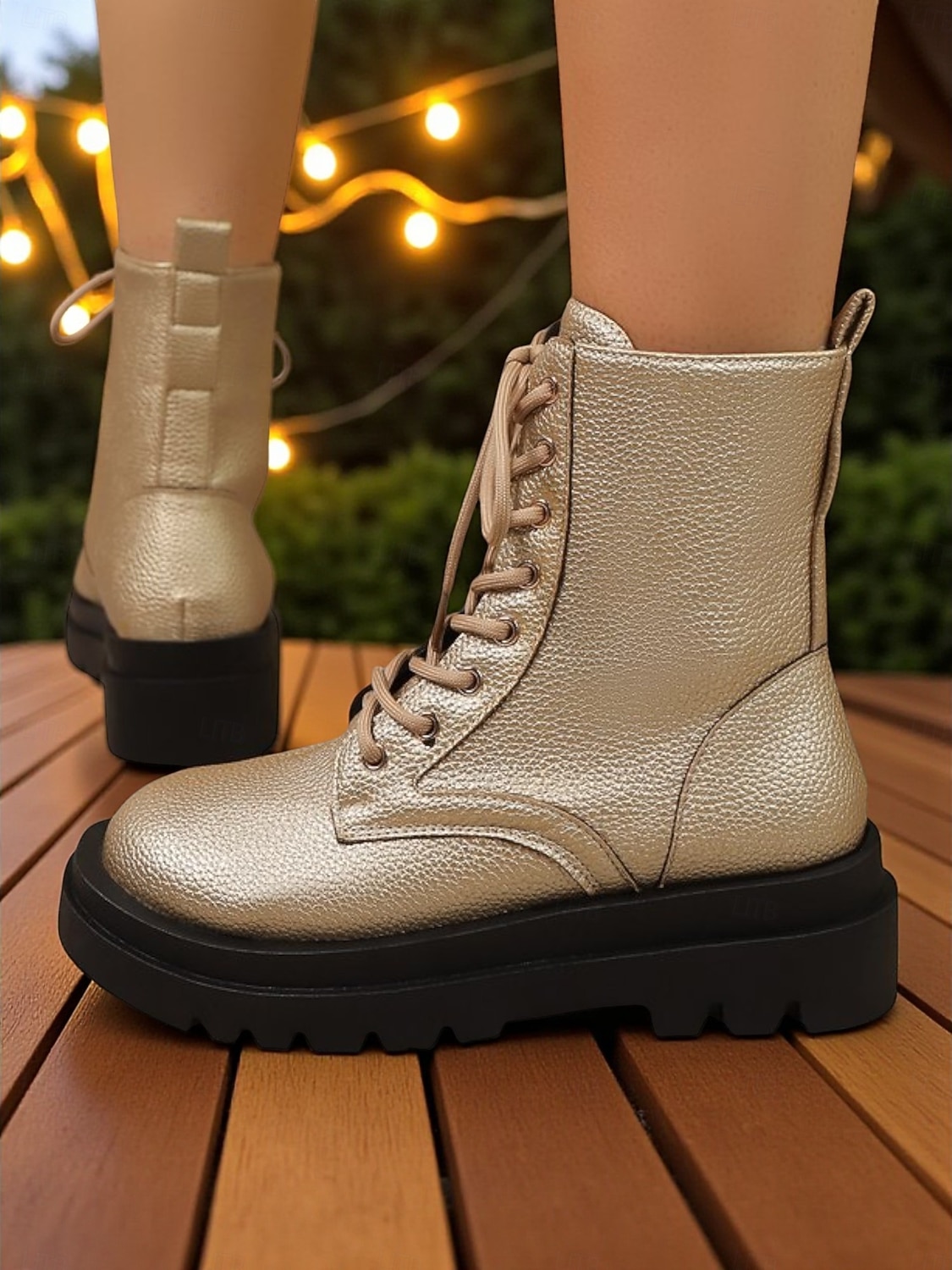 Botas de combate femininas de couro sintético dourado com cadarço e sola preta robusta - calçado moderno para festa noturna de 2025 por $32.99 –P4