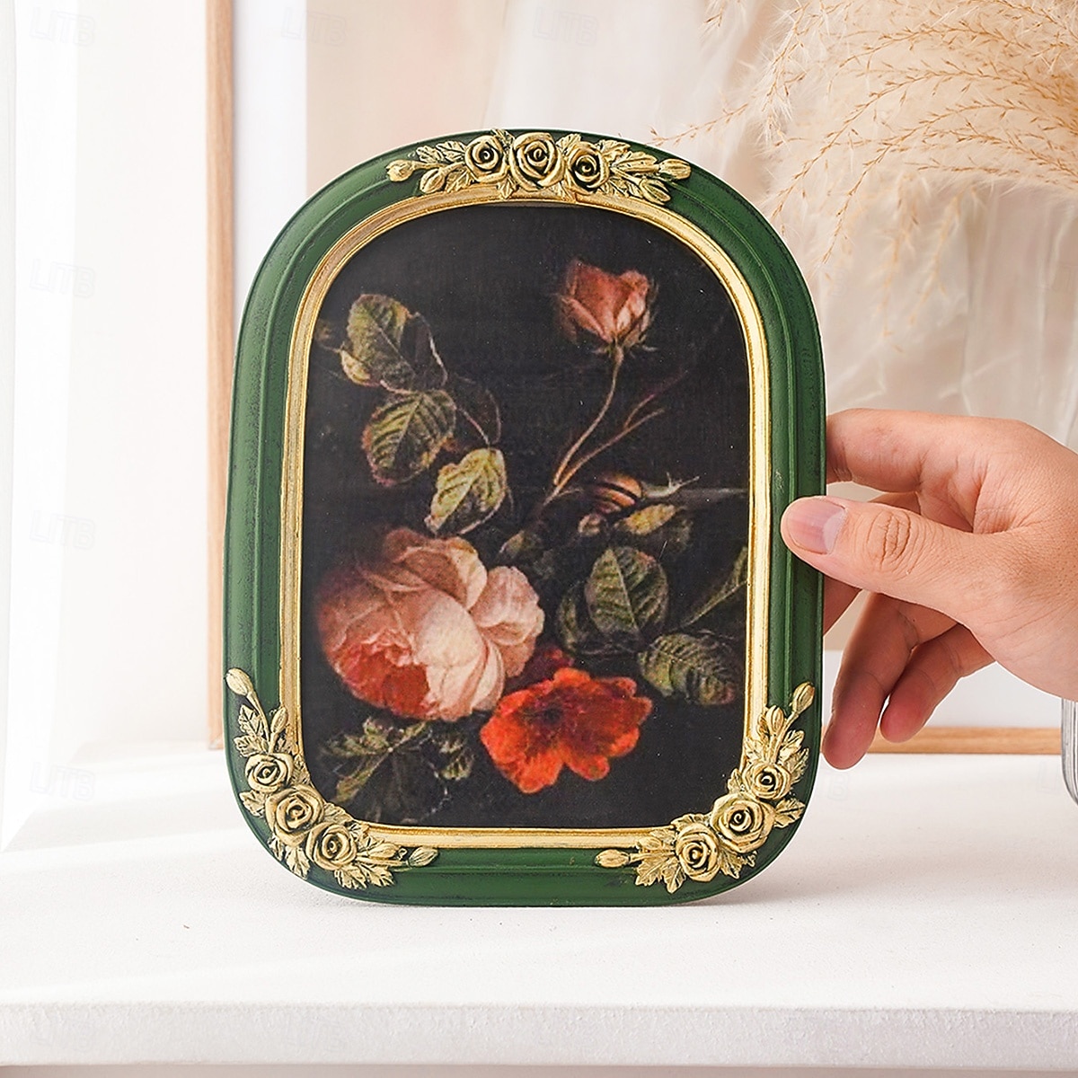Gold 3D Rose Photo Frame with Green Arched Border, Hand-Painted Resin Picture Frame for Home Decor, Display Photos in Living Room, Bedroom, Study or Entryway 2025 - CAD $32.36 –P10