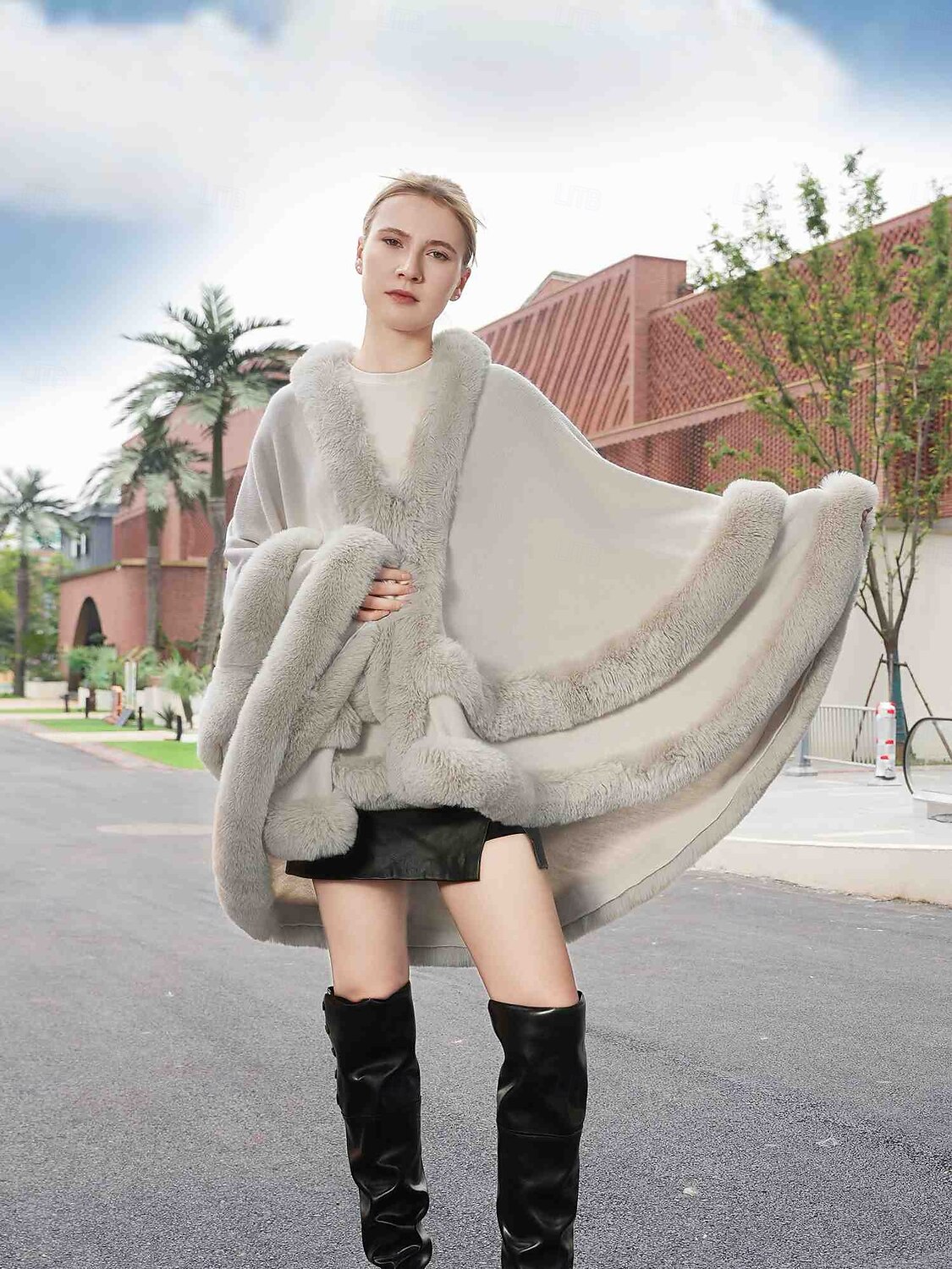 Pelssjal Plus Size Curve Hold Varm Ermeløs Flaggermusermer Polyester Bryllup Wrap Med Ren Farge Til Spesiell Leilighet Høst vinter 2025 - $113.99 –P13