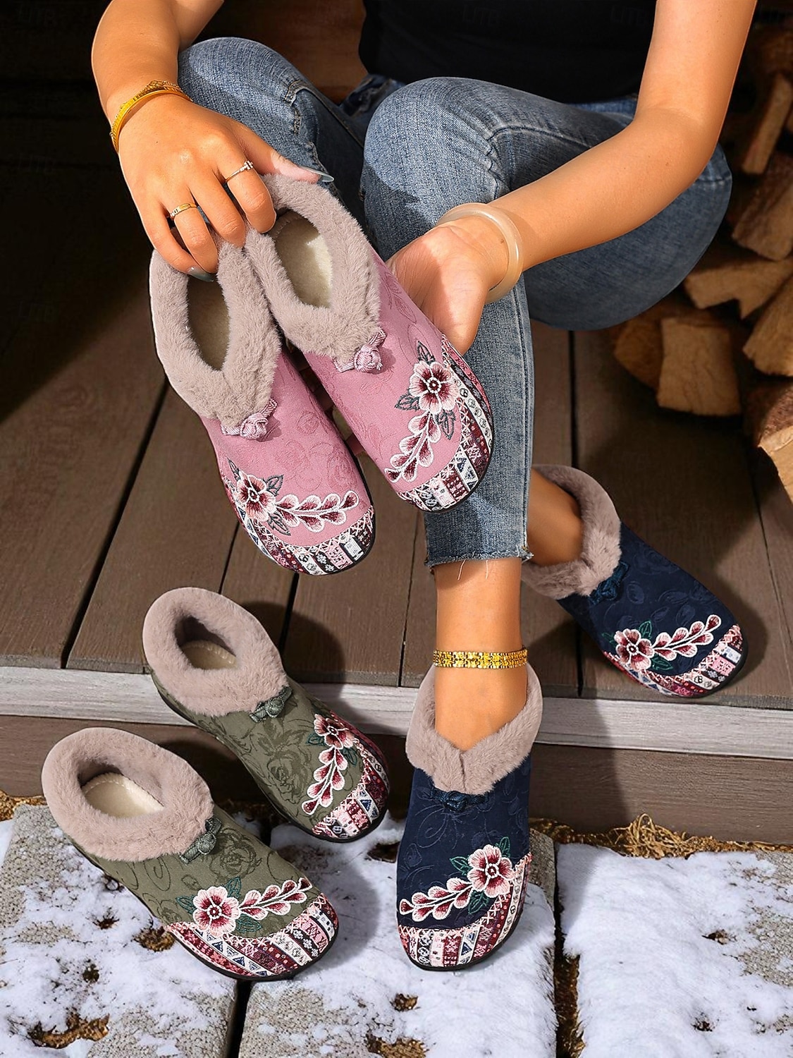 scarpe slip-on da donna con fodera in pelliccia ricamata rossa e motivo floreale, calde scarpe invernali per Natale, periodo festivo e abbigliamento casual del 2025 a $24.99 –P3