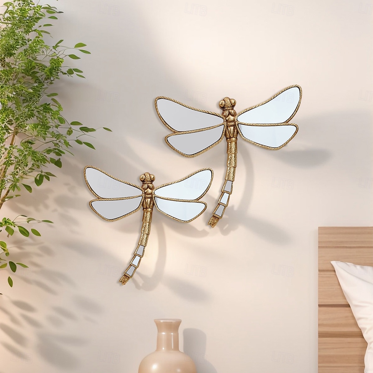 libellula dalla coda curva in resina color oro – decorazione murale a forma di insetto con finitura a specchio, da collezione per gli appassionati di insetti, ornamento creativo per la casa, le feste del 2025 a $23.99 –P6