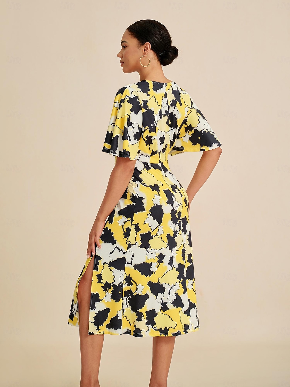 Femminile Abito Elegante Abito Midi Giallo Manica Corta Astratto Estate Primavera Autunno Scollo a V Elegante Abito elegante S M L del 2025 a $86.99 –P8