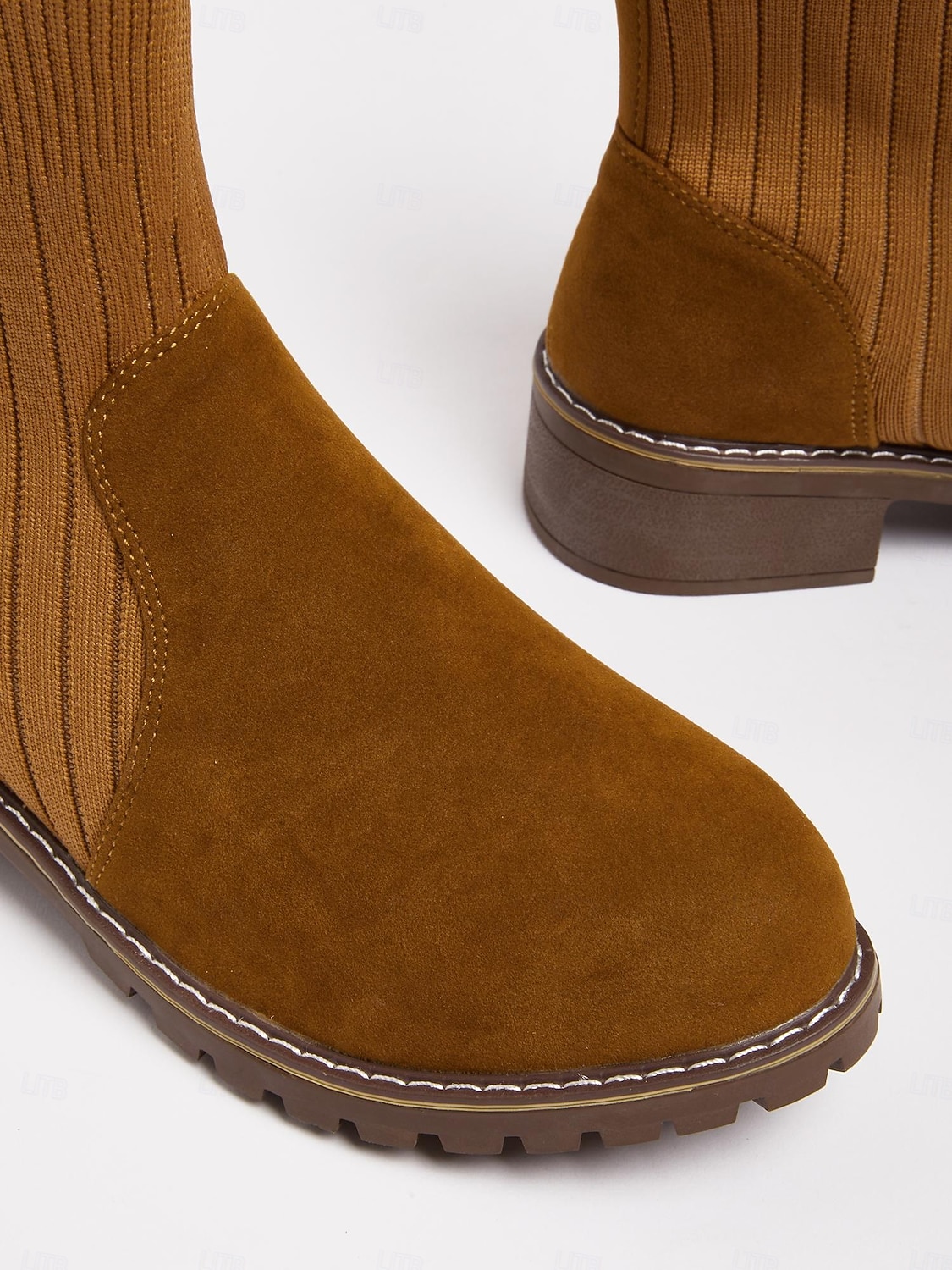 Bottines en similicuir marron clair pour femme avec tige en tricot côtelé – bottines Chelsea confortables pour l'automne et l'hiver, idéales pour les tenues décontractées de 2025 ? $32.99 –P4