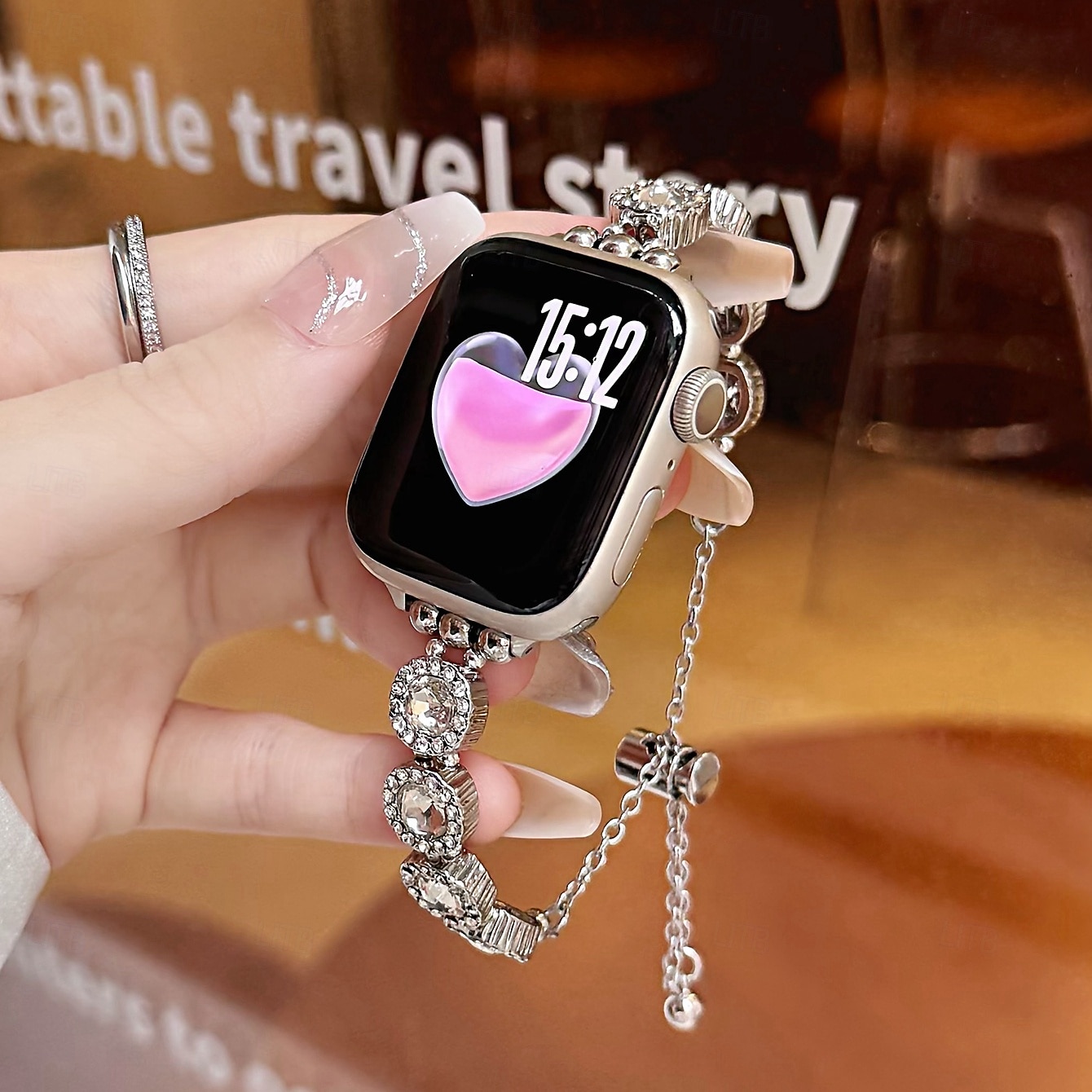 Pulseira de joias Compatível com Pulseira Apple Watch 38mm 40mm 41mm 42mm 44mm 45mm 49mm Feminino Purpurina Cristal Com Strass pulseira de substituição para iwatch Ultra 2 Series 9 8 7 SE 6 5 4 3 2 1 de 2026 por $17.99 –P4