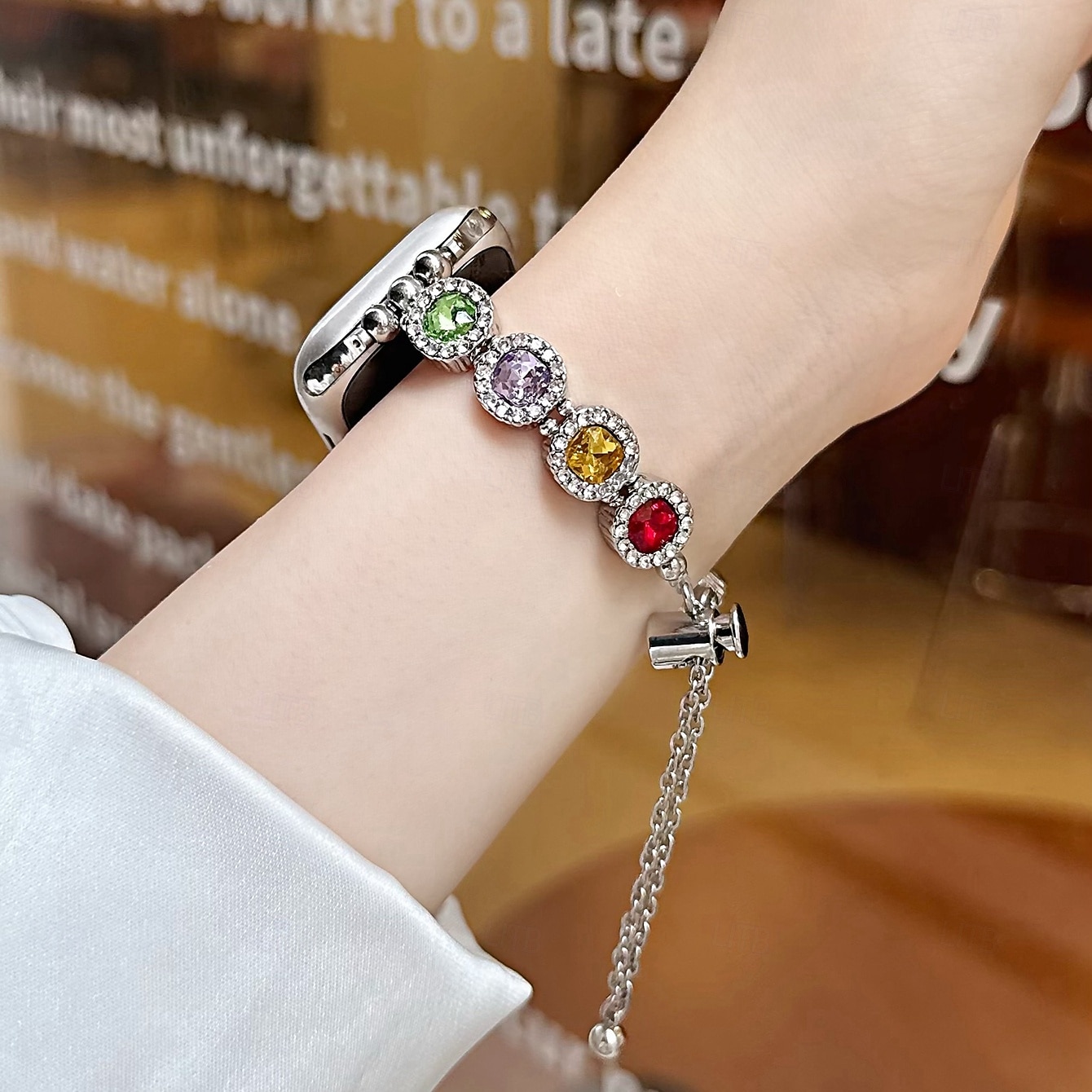 Pulseira de joias Compatível com Pulseira Apple Watch 38mm 40mm 41mm 42mm 44mm 45mm 49mm Feminino Purpurina Cristal Com Strass pulseira de substituição para iwatch Ultra 2 Series 9 8 7 SE 6 5 4 3 2 1 de 2026 por $17.99 –P10