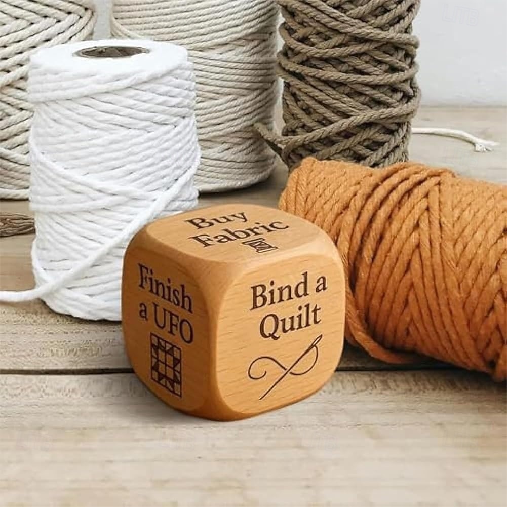 Ζάρια για quilter, χειροποίητα ξύλινα ζάρια για quiltering με 6 χαραγμένες εργασίες ραψίματος, διασκεδαστικό δώρο για quiltering, πλέξιμο, ψήσιμο, ποτό, κέντημα, δημιουργικό δώρο για quiltering 2025 - $11.99 –P5