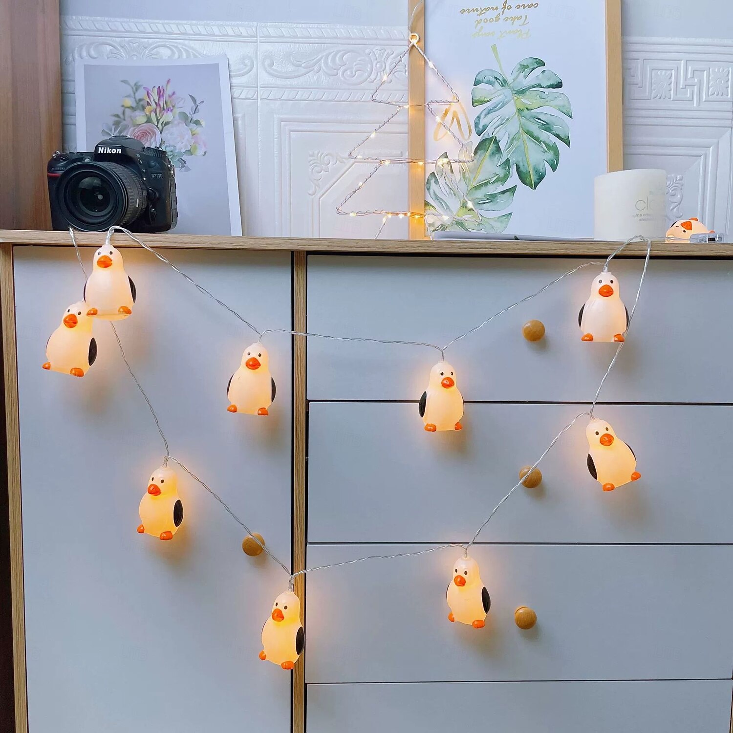 Guirlande Lumineuse Pinguin Féérique 1.5m 10LEDs Alimentée par Pile Chambre d'Enfants Affichage à Domicile Fenêtre Fête d'Anniversaire Décoration Hivernale de 2026 ? $14.49 –P5