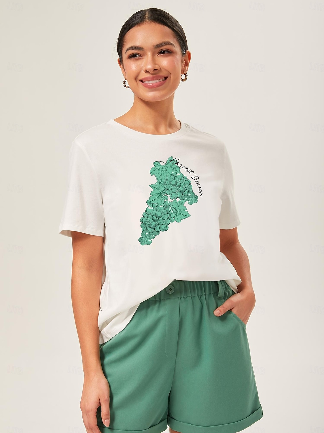 Dame T-skjorte med blomstertrykk i bomull, hvit, kortermet, avslappet topp med rund hals, til hverdagsbruk 2025 - $51.99 –P8