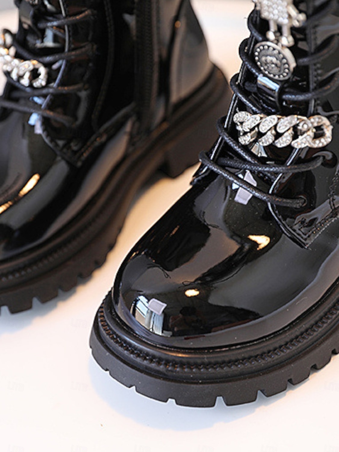 Koreai idol ihlette popsztár jelmezcipő, lányka fekete lakkbőr fűzős, térdig érő csizma oldalsó cipzárral, táncelőadásokhoz és színpadi ruhákhoz 2025 - $69.99 –P4