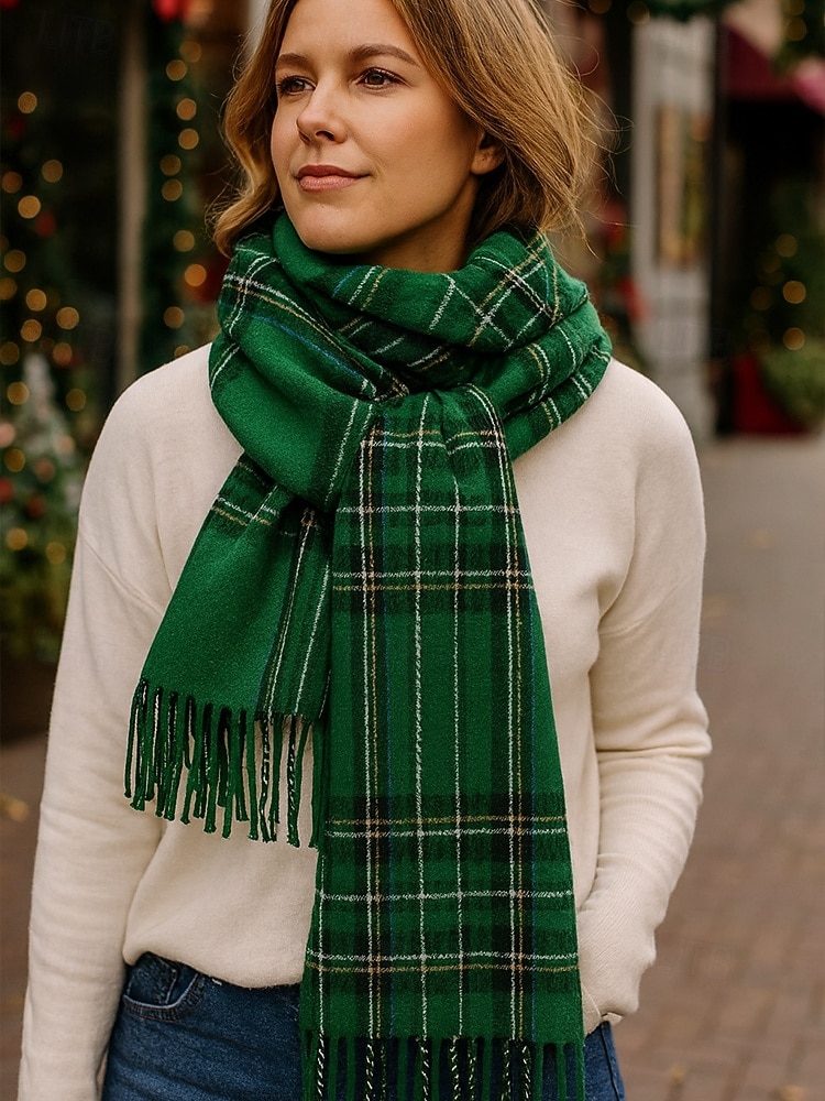 Juleruteskjerf til dame, varmt vinterskjerf med tartan og frynser, koselig motetilbehør til høytidsfester og utendørs bruk 2026 - $18.99 –P2