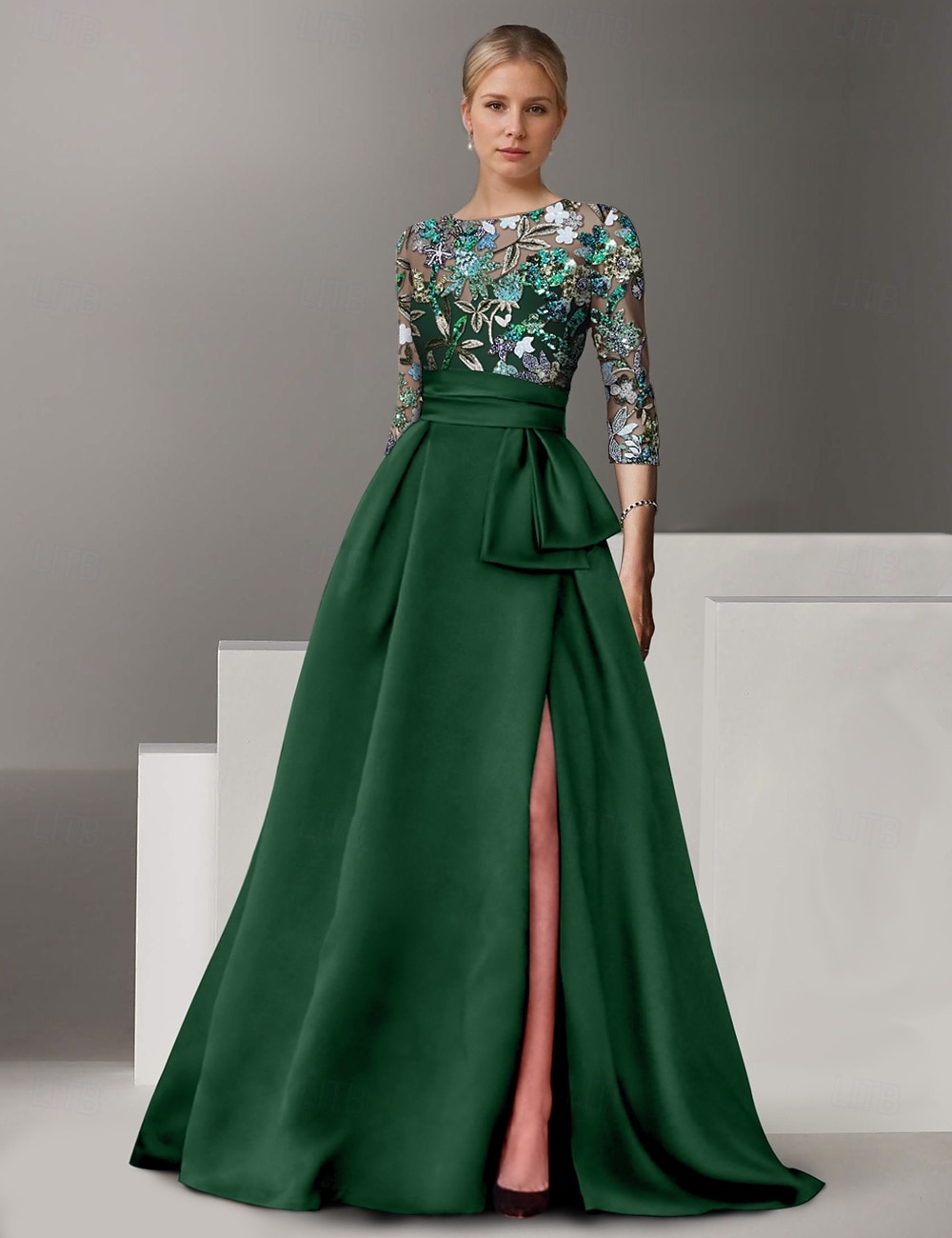 Abito da Sera A-Line Ricamato Floreale Elegante Formale Matrimonio Lungo Fino al Pavimento Mezza Manica Collo a Camicia di Satin con Fiocco(e) Spacco del 2025 a $159.99 –P1