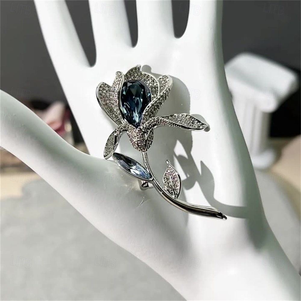 Spille Classico Retrò Fiore Elegante Moda Personalizzato Semplice Lusso Spilla Gioielli Argento Per Matrimonio Feste Regalo Fidanzamento Balli di fine anno Festival del 2025 a $34.99 –P4