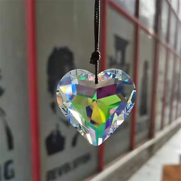 5 pezzi di acchiappasole a forma di cuore, prisma, ciondoli di cristallo, decorazioni per lampadari, ornamenti per finestre, acchiappasole, accessori per la casa, da appendere, set regalo con riflessione della luce. del 2026 a $28.99 –P8