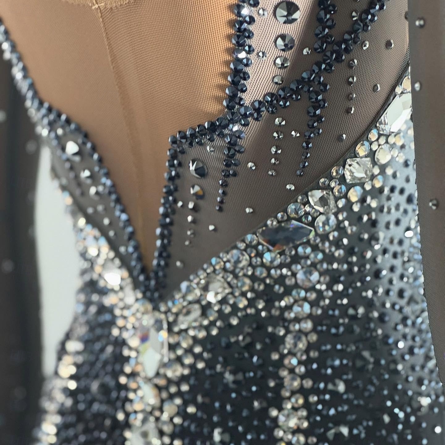 Figure Skating Dress Women's Girls' Ice Skating Dress Black Patchwork Open Back Mesh High Elasticity Training Competition Skating Wear Classic Crystal / Rhinestone Long Sleeve Ice Skating Figure 2026 - $294.19 –P4