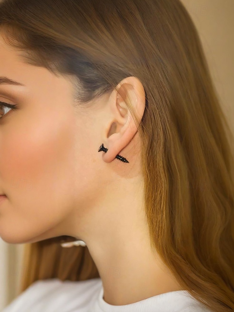 2026年 女性用ハロウィンステンレススチール製スクリューイヤリング - コスチュームパーティーやコスプレに最適なパンクゴシックスタッドジュエリー  コレクション – $5.99 –P4