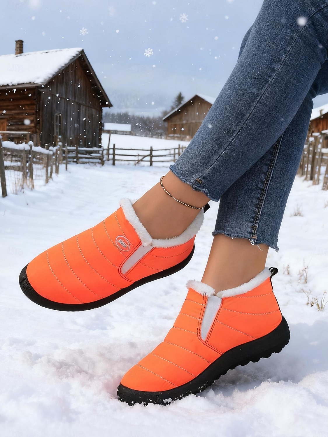 stivali da neve impermeabili arancioni da donna con calda fodera in peluche, scarpe invernali leggere e slip-on per il freddo all'aperto e in stile Halloween del 2026 a $19.99 –P1