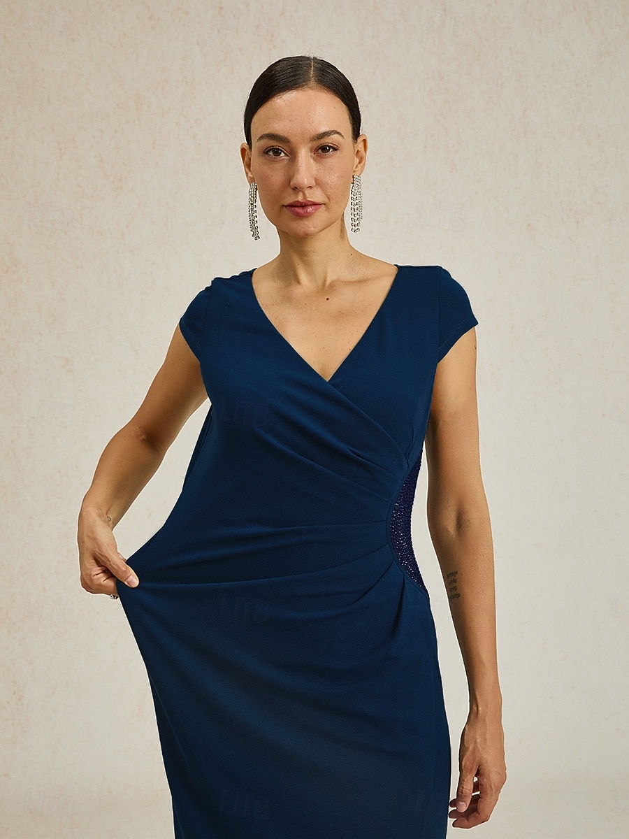 Femmes Robe maxi Robe fourreau Élégant Coupe régulière Couleur Unie Manche Courte Col en V bleu marine Été Printemps de 2025 ? $99.99 –P4