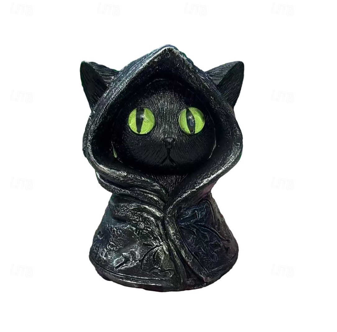 2025年 ハロウィーンの帽子をかぶった黒猫の像。神秘的なフード付きの猫の置物。光る目を持つファンタジーな神秘的な彫刻。猫好きの方へのユニークな贈り物。 &ゴシック様式のインテリア  コレクション – $12.99 –P7