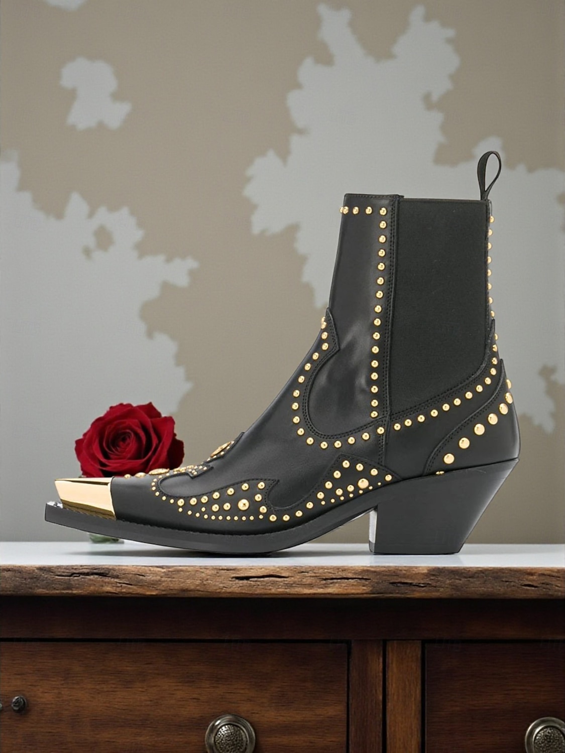 2025年 ゴールドのスタッズとメタルトゥが付いたレディースのブラックレザーウエスタンアンクルブーツ - ファッションストリートウェアやパーティーに最適なカウボーイスタイルのチャンキーヒールブーツ  コレクション – $109.99 –P2