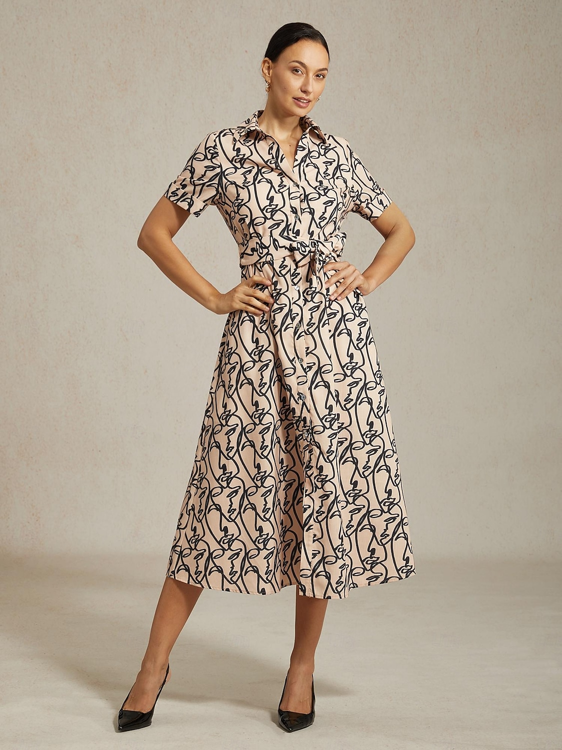 Damenhemd mit kurzen Ärmeln, abstraktes Kunstmuster, Taschen, Pendeln, gesellschaftliche Zusammenkünfte, Frühling, Sommer 2026 - $15.99 –P1