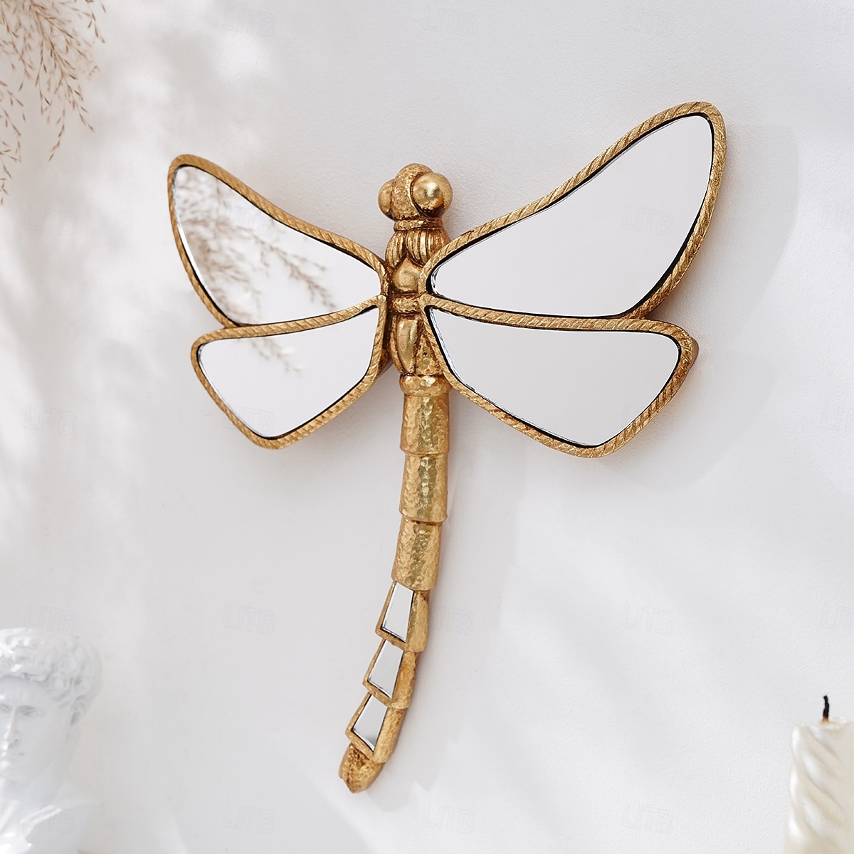 libellula dalla coda curva in resina color oro – decorazione murale a forma di insetto con finitura a specchio, da collezione per gli appassionati di insetti, ornamento creativo per la casa, le feste del 2025 a $23.99 –P5