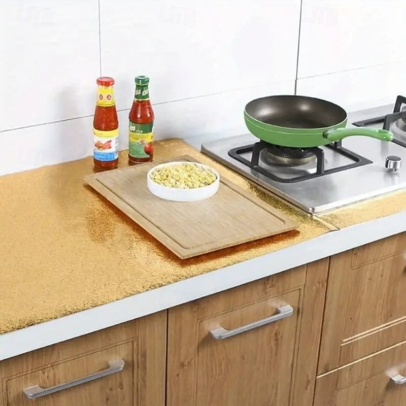 2 rolos de adesivos para backsplash de cozinha, papel de parede autoadesivo de folha de alumínio - resistente ao calor 450 ° F, à prova de óleo, à prova d'água, fácil de cortar para armários, fogões, de 2026 por $16.99 –P6