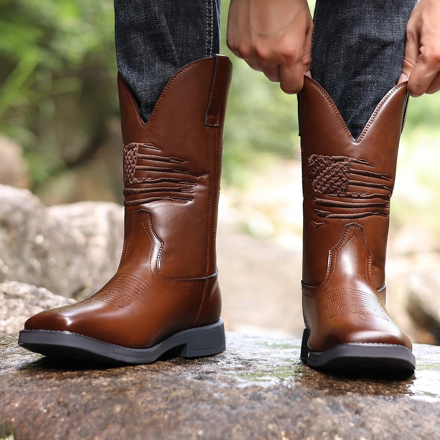 stivali da lavoro da cowboy da uomo con bandiera americana in rilievo - stivali western in similpelle marrone resistente con suola robusta per abbigliamento casual e all'aperto del 2025 a $69.99 –P2