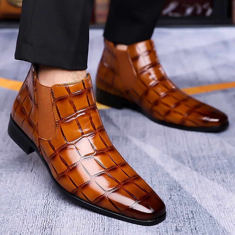 Botines Chelsea marrones con estampado de cocodrilo para hombre: botines de piel sintética con paneles laterales elásticos, botas de vestir de estilo vintage para oficina y noche. 2025 - $42.99 –P11