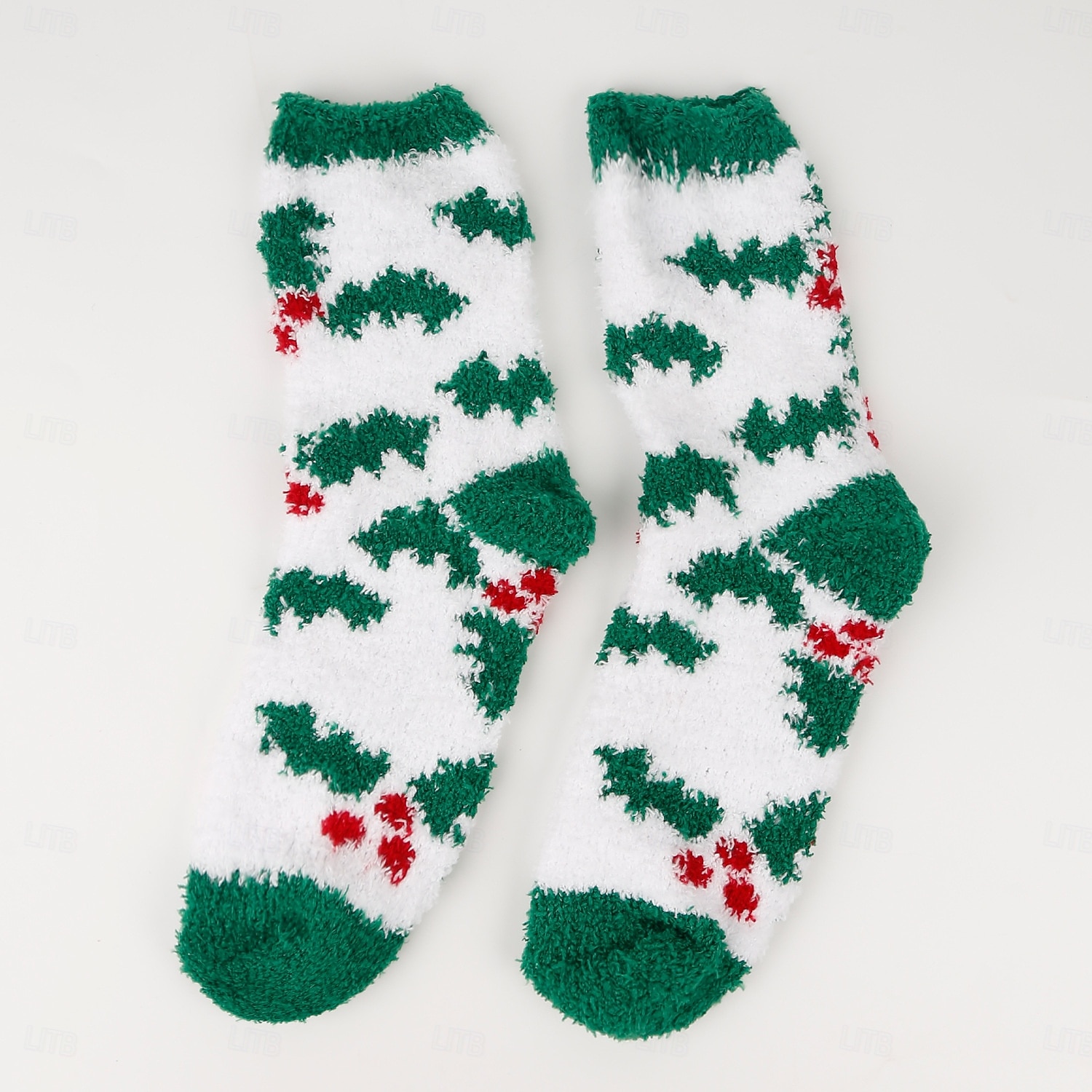 Calcetines navideños para mujer, calcetines gruesos de lana coral, calcetines de felpa que no sueltan pelo con reno &Diseño de Papá Noel, calcetines navideños cálidos y acogedores 2025 - $7.99 –P3