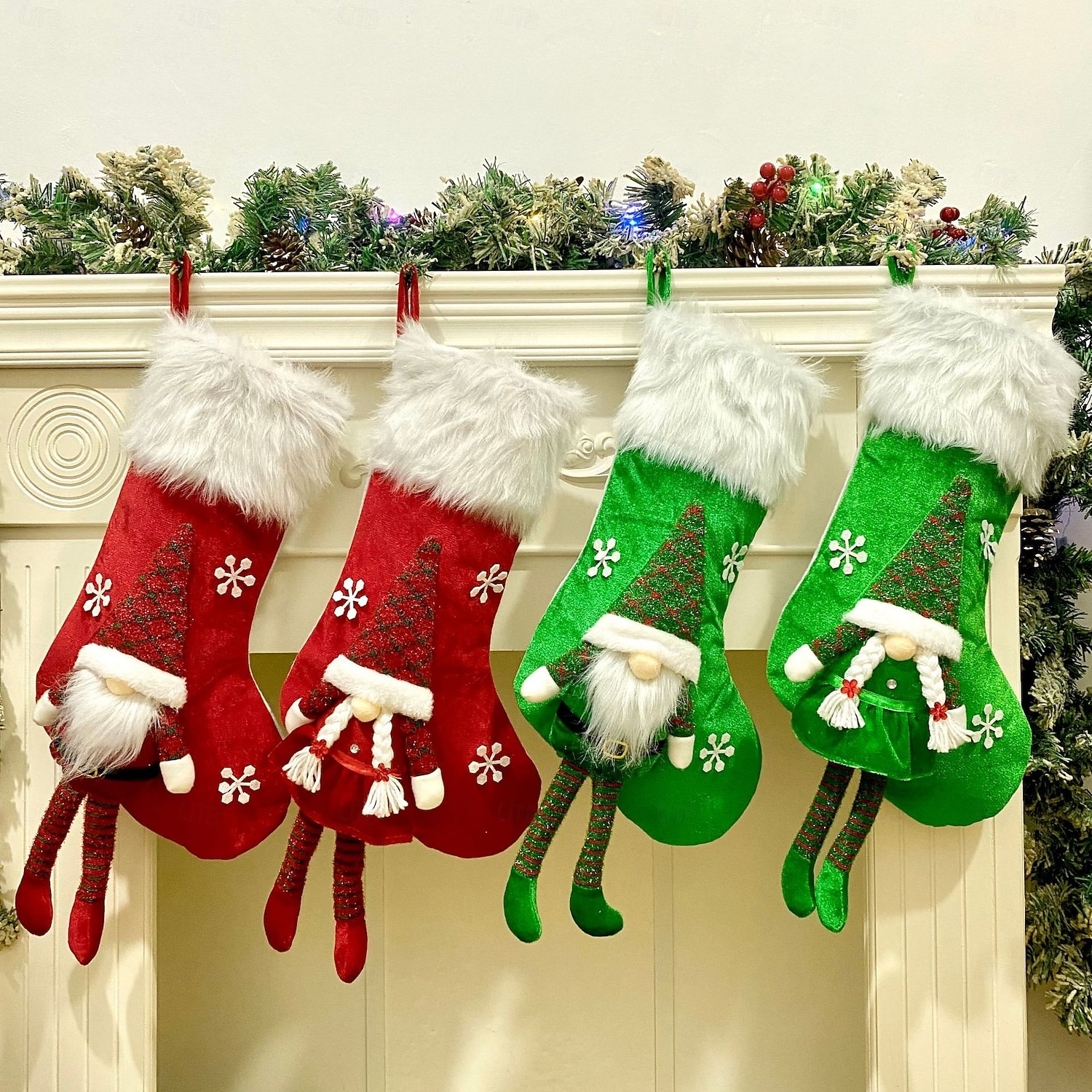 Bas de Noël à longues jambes, bas tricotés sans visage, vieux homme, bas décoratifs en tissu doux rouge et vert, idéal pour les fêtes de Noël et du Nouvel An de 2025 ? $15.49 –P1