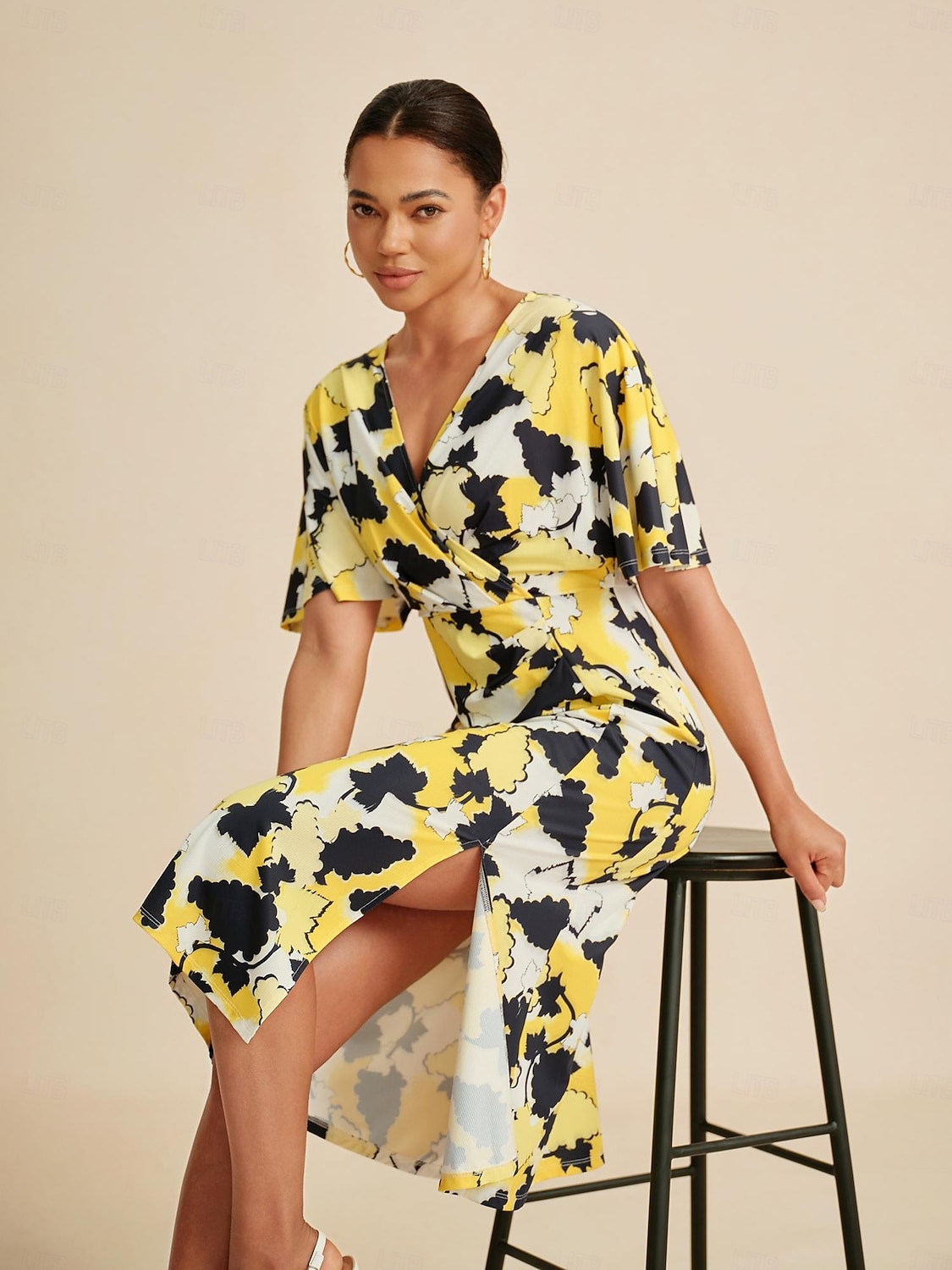 Femminile Abito Elegante Abito Midi Giallo Manica Corta Astratto Estate Primavera Autunno Scollo a V Elegante Abito elegante S M L del 2025 a $86.99 –P1