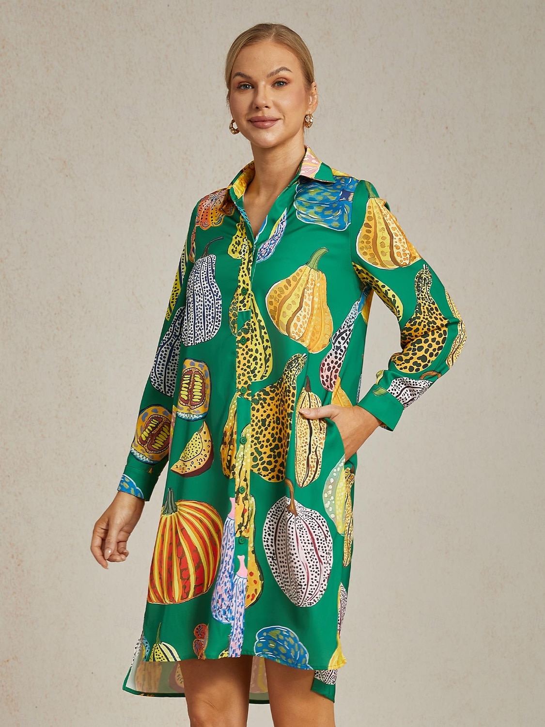 abito camicia da donna con stampa zucca verde, scollo a V, vestibilità ampia, orlo asimmetrico, spacco, per vacanza, quotidiano, lavoro, festa, autunno, primavera, estate del 2025 a $86.99 –P2