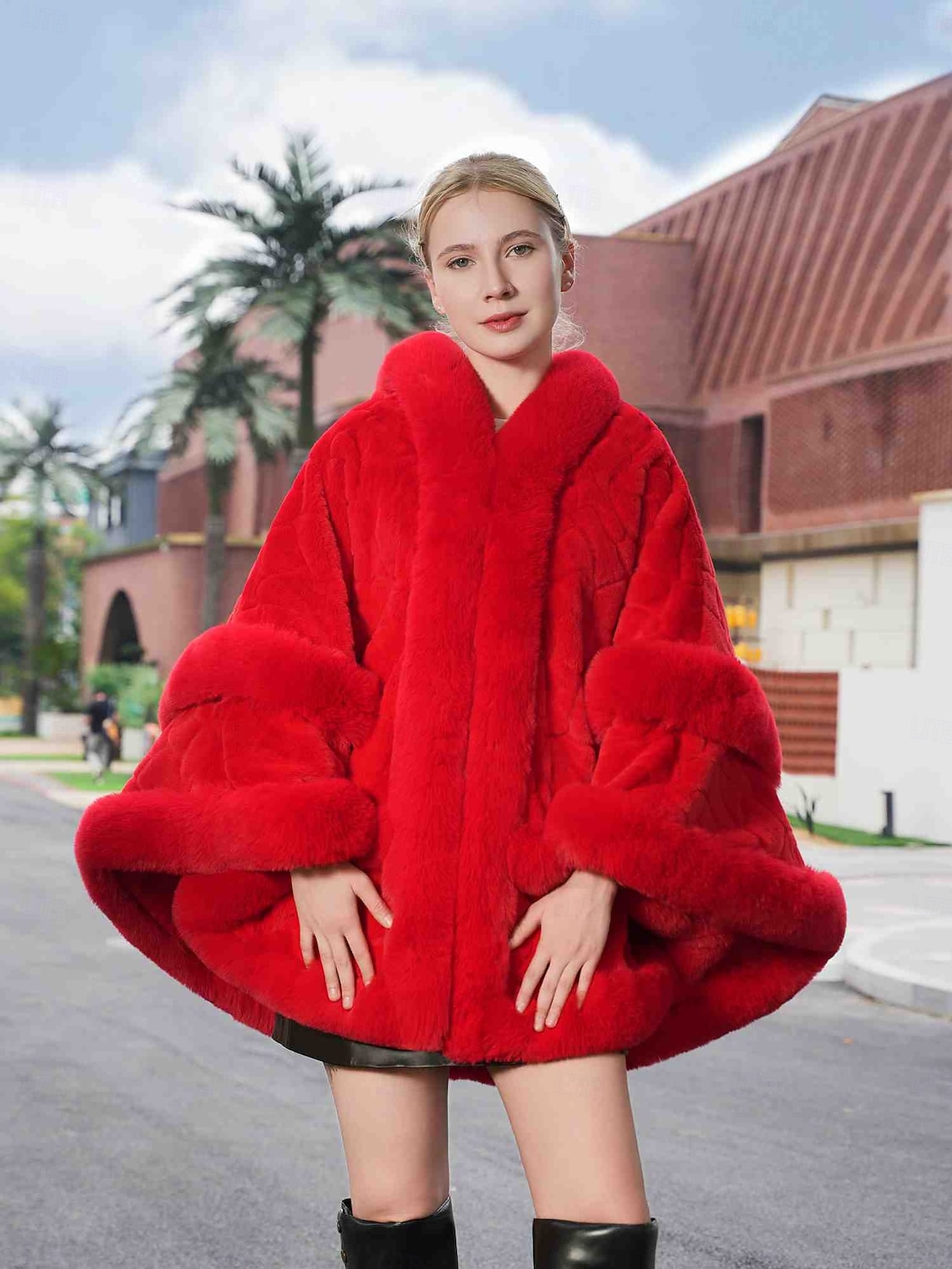 Kunstpelz-Umhänge Elegant warm halten Ärmellos Fledermaus Ärmel Polyester Hochzeit Schals Mit Unifarbe Für Besonderer Anlass Herbst Winter 2025 - $74.99 –P1