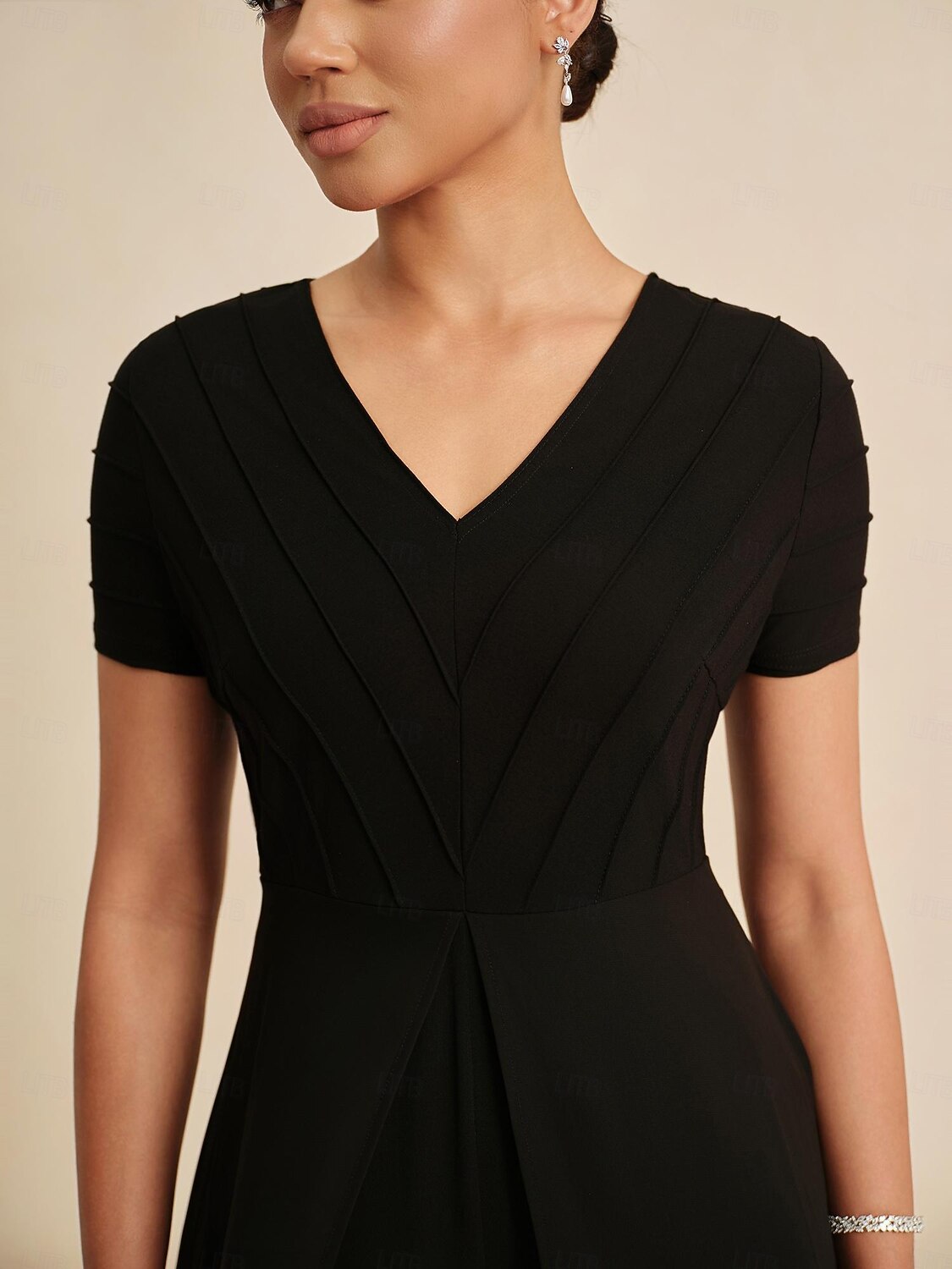 Nainen Rento mekko Musta Lyhythihainen Lyhyt hiha Tavallinen Kesä Kaikki vuodenajat V kaula-aukko Pyöreä kaula-aukko Moderni S M L 2026 - $113.99 –P5